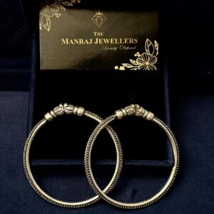 Vintage Grace Oxidized Silver Bangle Set